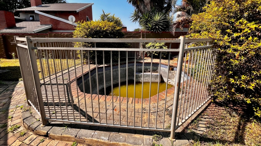 3 Bedroom Property for Sale in Waterval East North West